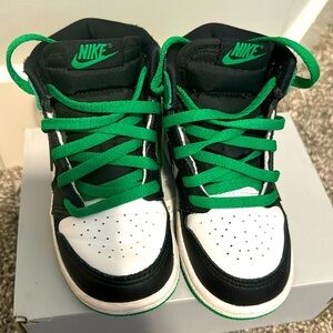 Kids Nike Air Jordan High top sneakers